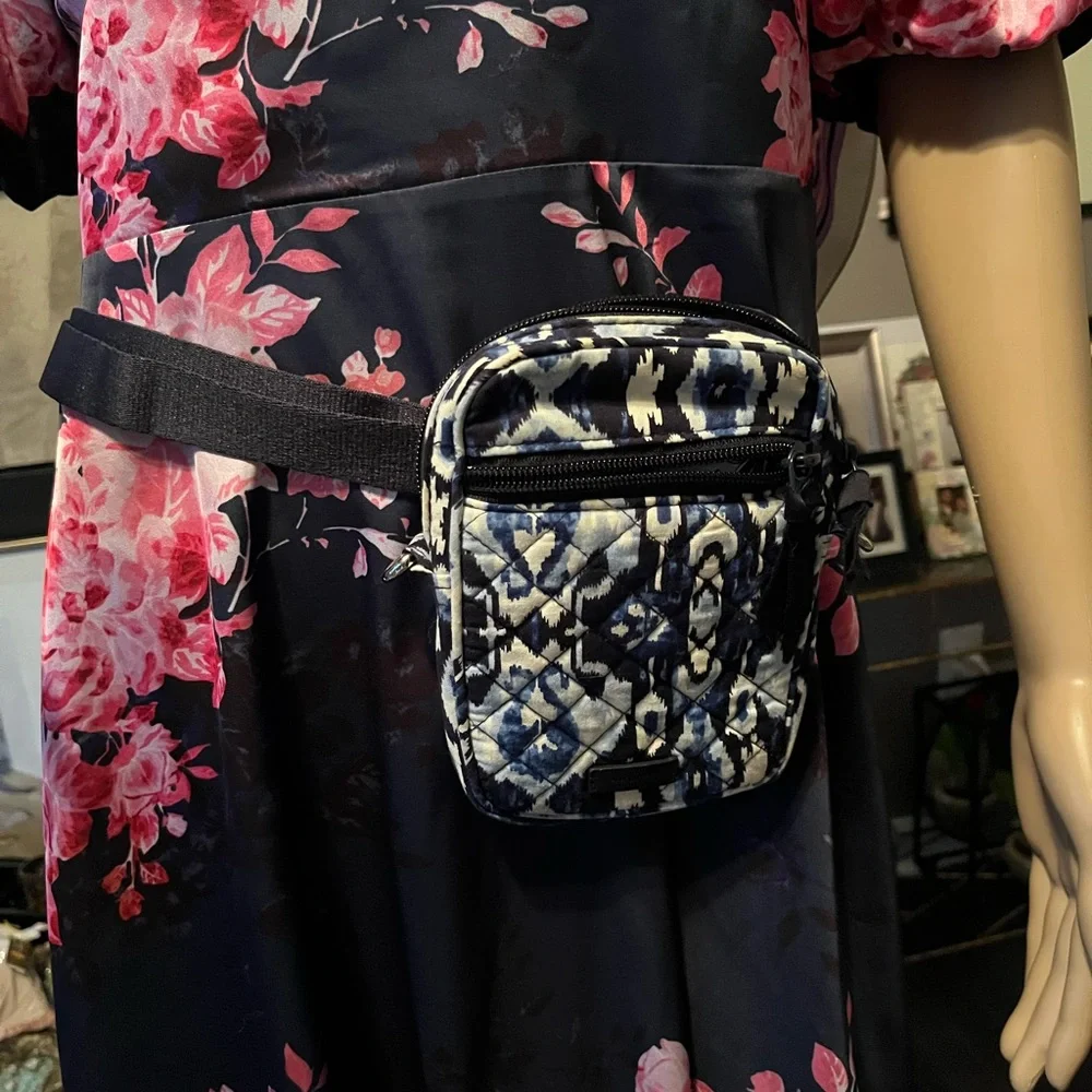 Vera Bradley‎ mini crossbody belt bag